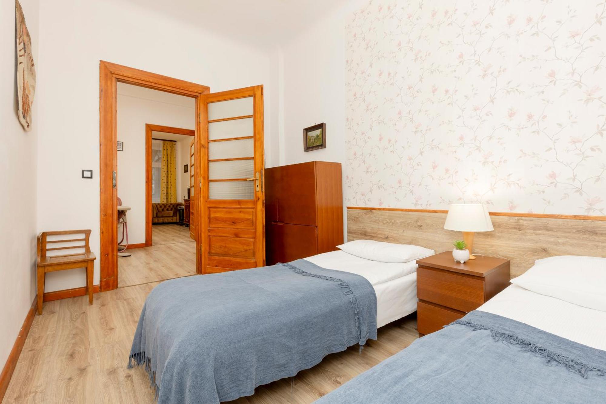 Vintage Praga By Renters Apartament