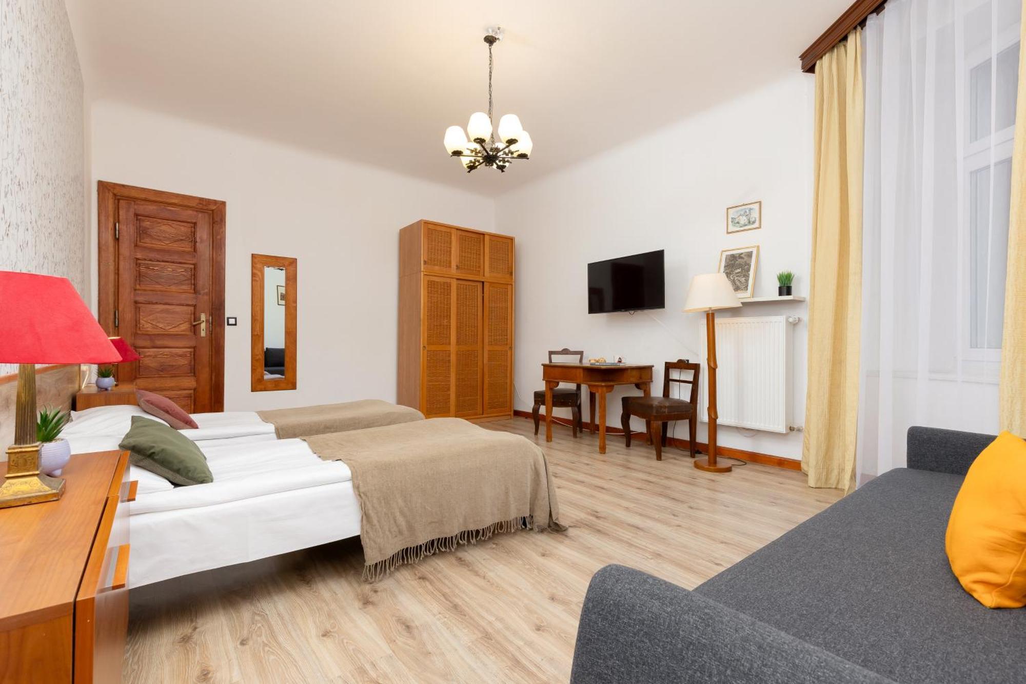 Vintage Praga By Renters Warszawa